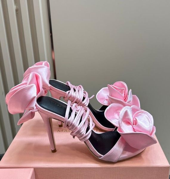 Itália sandálias de verão feminino de luxo .magda butrym Uma tira de sandália laços é adornada com duas flores 3d lady sandalias box 35-42