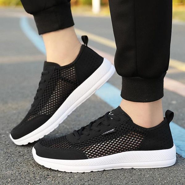 Lässige Schuhe Herbst Herumn Männer Sport modische Hollow -out -Mesh -Schuhe atmungsaktive Schnüre -up -Turnschuhe weicher alleiniger Touristen Trekking -Sneaker