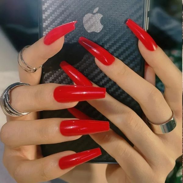 Caixão vermelho fosco extra remendo de unhas para unhas perfeitas que se encaixam bem - o melhor aprimoramento das unhas para mãos impressionantes