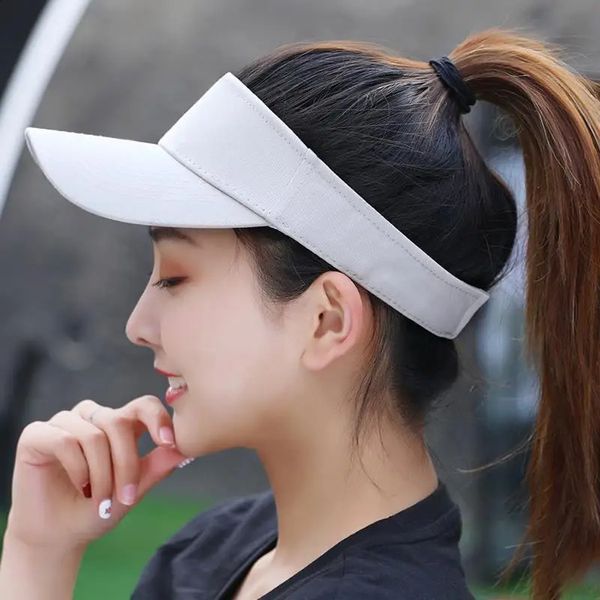 Sun Hat Woman Beyzbol Kapağı Yaz Beyaz Güneş geçirmez Kaplar Boş Top Visors Deniz Kenarda Açık Spor Tenis Golf 240403