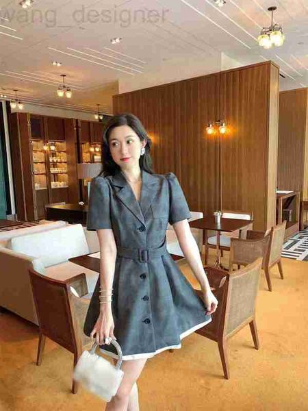 Designer di abiti casual di base Shenzhen Nanyou High End Miu Primavera ed estate Nuovo Design a maniche per cintura a piombo a petrolio