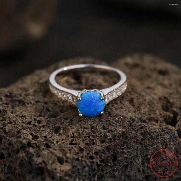 Anelli a grappolo 2024 Vendita di 925 Sterling Silver Ring Blue Opal Round Opal Simple ed elegante per il giorno o il matrimonio
