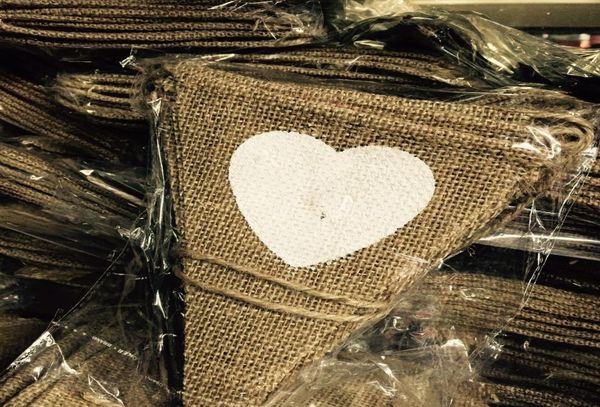 Tecido vintage hessian bunting rústico serapilheira banner gasto festa de casamento decoração de aniversário branco amor coração s18509894