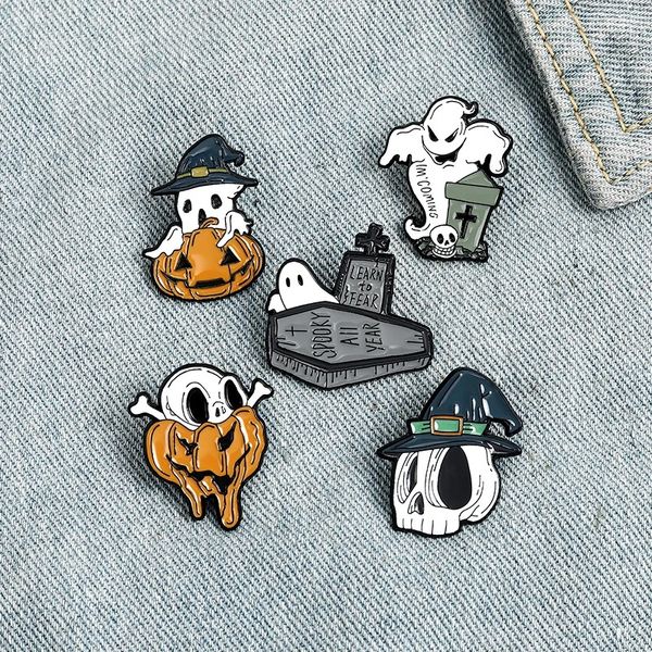 Halloween Pin Skleleton Skull Skull Pumpkin Ghost Grave Coffin Broch Bag Bag Pin Pin Gothic Bone Jewelry Gift for Friends