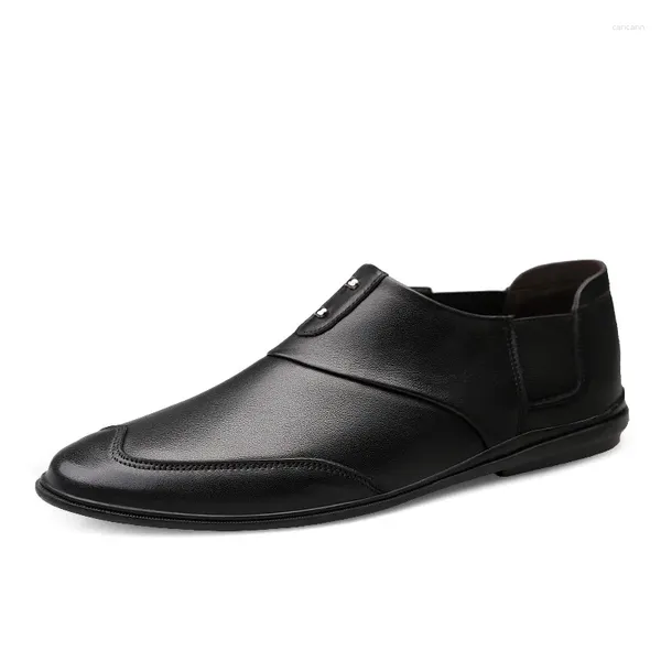 Sıradan ayakkabılar sivri uçlu yumuşak taban rahat erkekler düz renk loafer slip-on tarzı sapato maskulino moda chaussure homme