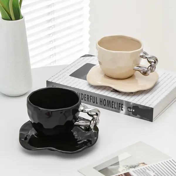 Kupalar yüksek değerli kahve fincanı ve tabağı set lüks ev ikindi çay bardağı ins rüzgar kupa hediye seramik fincan.
