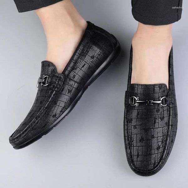 Sapatos casuais panos para homens de couro genuíno adulto masculino de alta qualidade acionando mocassins macios não deslizamentos