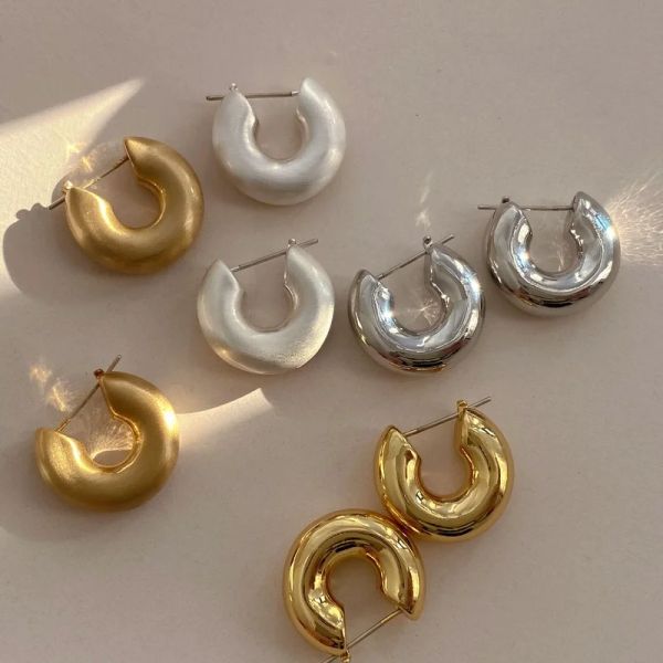 Ohrringe Französisch Retro Runde einfache Metallohrringe Minderheit Design Mattes Metalldraht Zeichnung einfache Ohrringe