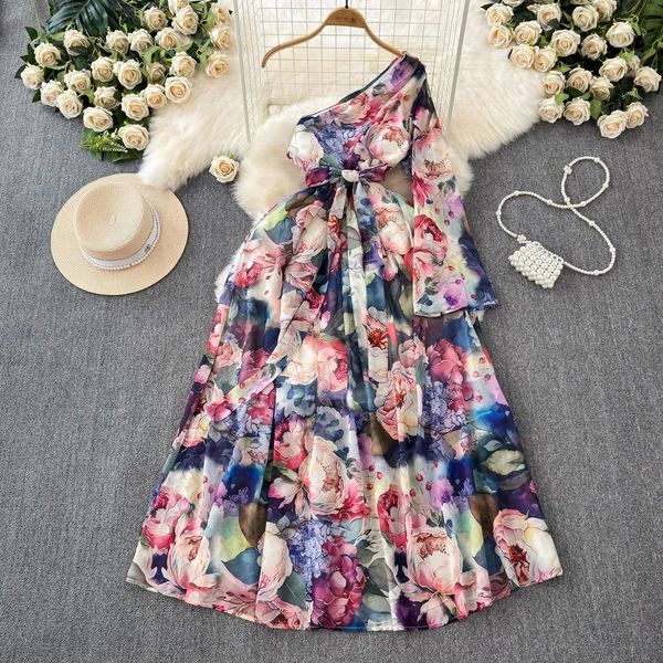 Mulheres vestidos casuais básicos Novo vestido de chiffon de férias de verão Mulheres irregulares um ombro com manga floral com estampa floral cintura boho manto long vestidos 2024