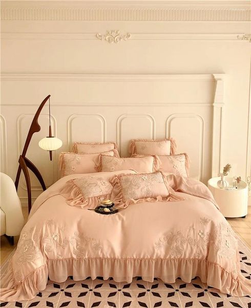 Bedding Sets 600TC Eucalyptus lyocell elegante flores chiques bordando tampa de edredão bege rosa borda doce bastão de camas de estilo doce