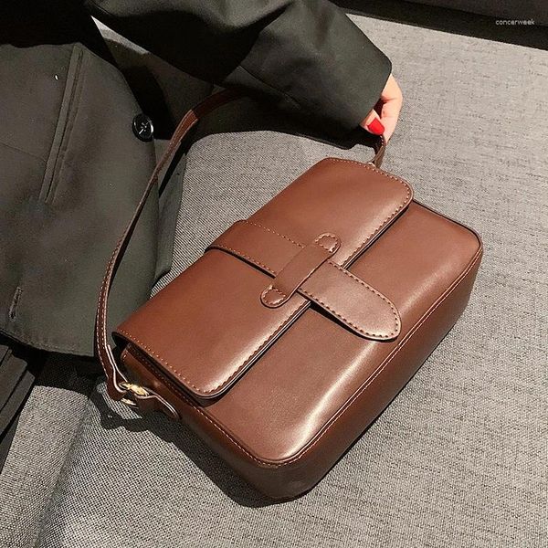 Omuz çantaları Premium Bag 2024 Kadın Sonbahar/Kış Retro Messenger Moda Koltukluk Çanta Meydanı