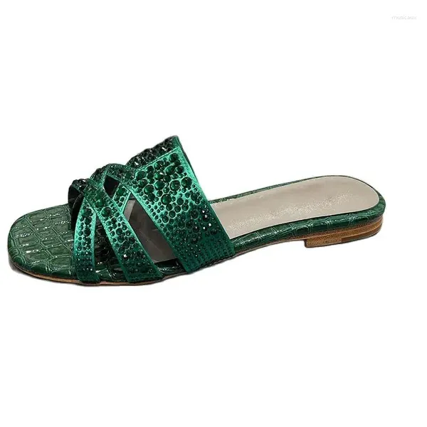 Pantofole 2024 Crystal Rhinestone piatto Slipper Women Green String Bead Bead Shole Sandal Open Pugna Slide per feste in pelle vera festa in pelle