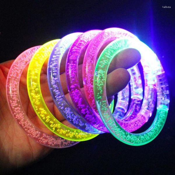 Decorazione per feste LED Braccialetti luminosi luminosi nella luce scura del bracciale a caso.