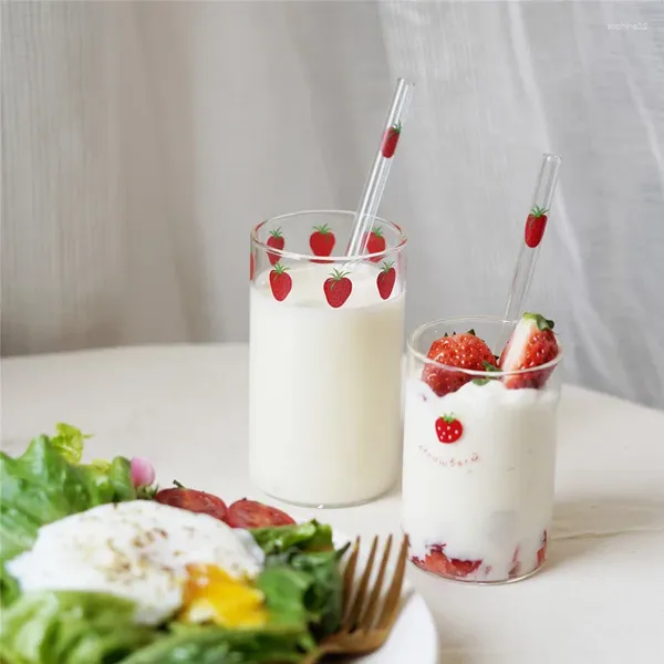 Weingläser 300 ml kreativer Erdbeer -gedruckter Glas Tasse Transparentes Wasser Home Student Frühstück Milk Hitzefestem Kaffeesaft