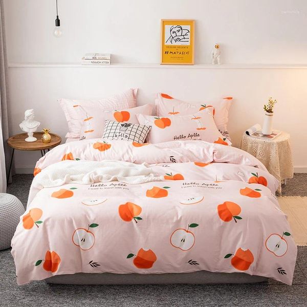 Set di biancheria da letto 2024 foglio da letto a quattro pezzi di cotone a stallo lungo e modello di luna in chiaro stile lussuoso design di mela rosa