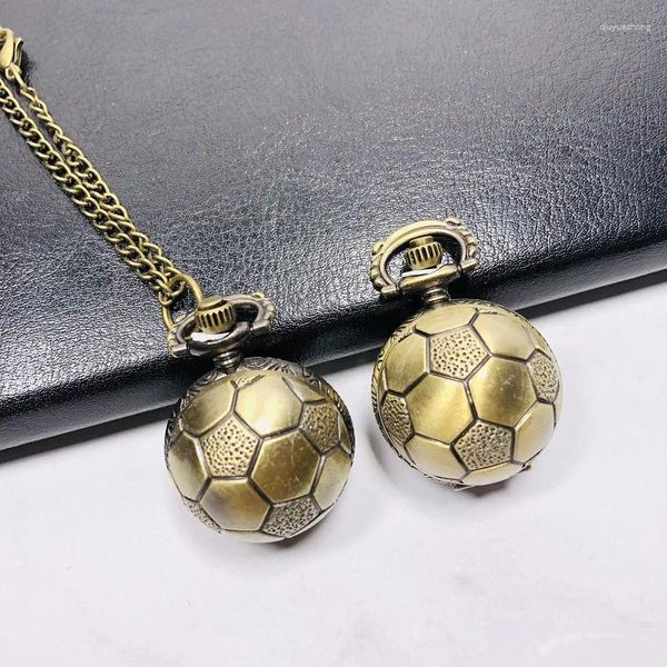 Relógios de bolso Moda Retro Soccer Ball Shape Bronze Round Quartz Watch com Chain Colar Jewelry Birthday Gifts