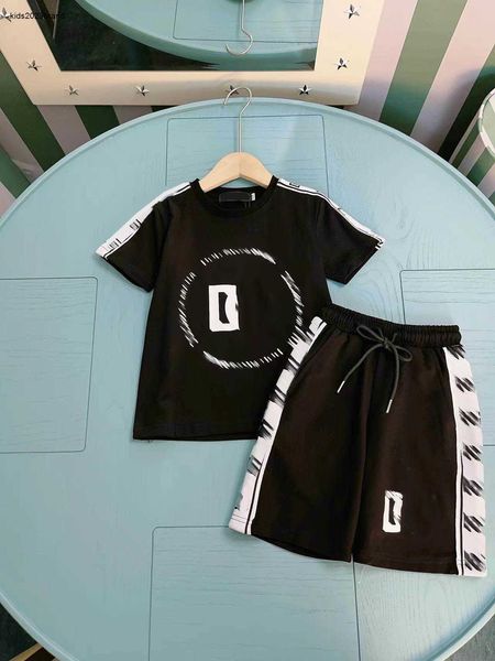 New Kids Designer Kleidung Kinder T-Shirt Anzug Baby Tracksanzuiten Größe 110-160 cm Spleißdesign kurzärmelig und Shorts 24APRIL
