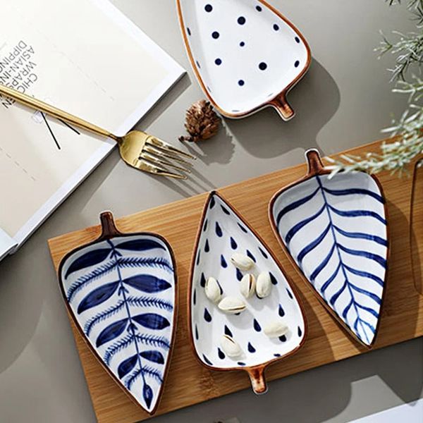 Placos de tempero de folha de cerâmica pintados à mão japonesa com bandeja de madeira aperitivos criativos