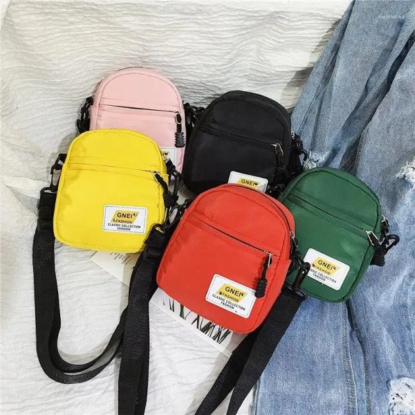 Bolsas de ombro 10A 2024 Moda simples Praça quadrada Bolsa de crossbody Corean Versão em nome do cabelo Casual Messenger Girl