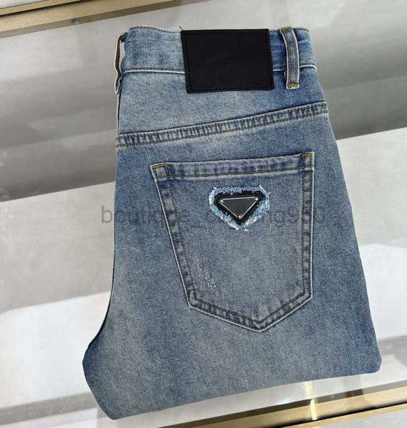 Designer maschile jeans ad alto triangolo di lusso etichetta jeans azzurra per maschi 2024 primavera/estate nuovi pantaloni slim alla moda maschile