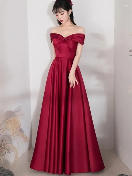 Lässige Kleider Wein Rotkleid Temperament Frauenkleidung Feste Farbe langer A-Linie-Rock Satin Abendkleid M025