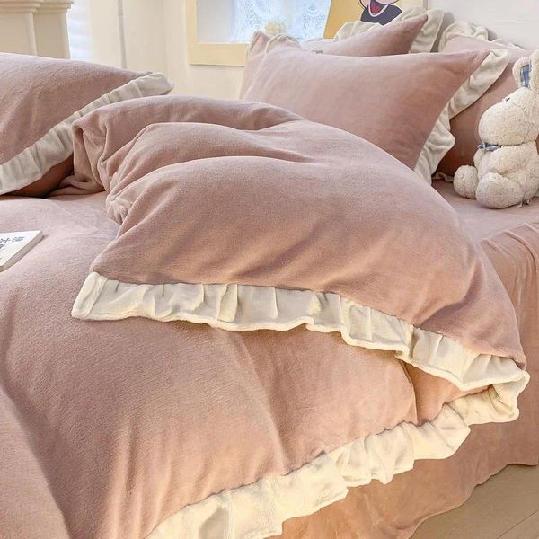 Bedding Sets Milk Velvet espessado e quente tamanho grande tamanho de cama de casal de castel de colcha única travesseiros