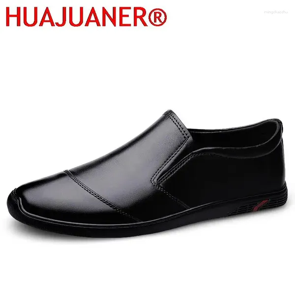 Sapatos casuais Supotos homens Moda de couro Moda Slip em mocassins Designer de luxo italiano Business Business Man All-Match