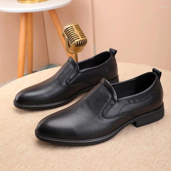 Scarpe casual vera pelle per uomini primaverili a molla d'autunno appunti di matrimonio traspirato traspirato mobili designer alati neri 66072