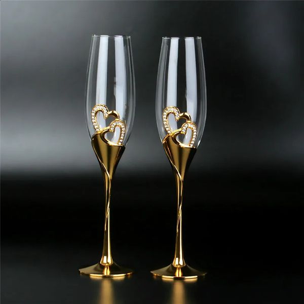 2pcs/Set Hochzeit Kristall Champagner Gläser Gold Metall Ständer Flöten Weingläser Becher Partyliebhaber Valentinstag Geschenke 200 ml 240416