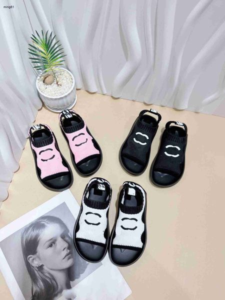 Brand Baby Sandals Kinted Kids Shoes Costo Prezzo Dimensione 26-35 Incluso Cardboard Box Lettera Logo Slipisti per bambini 24 April