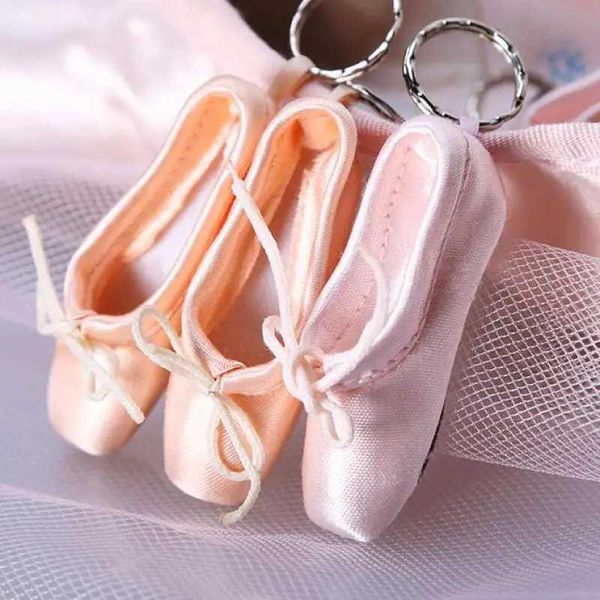 Schlüsselanhänger Lanyards handgefertigt Mini Ballettschuhe Schlüsselbund Geschenk Satin gepunktete Schultasche BJD DULL Pendant Q240403