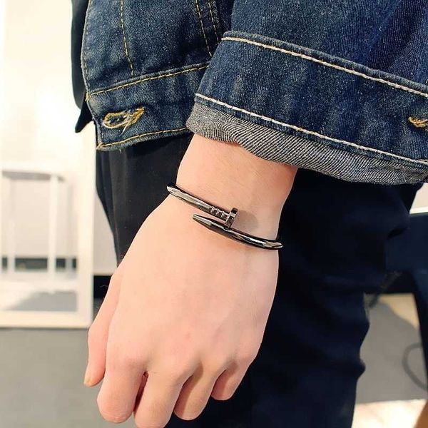 Carts Bracelet Chaopai Street Rights Rights Zhilong Fashion Trend Exo Женская титановая стальная сталь из нержавеющей ногтя Bracletjhis