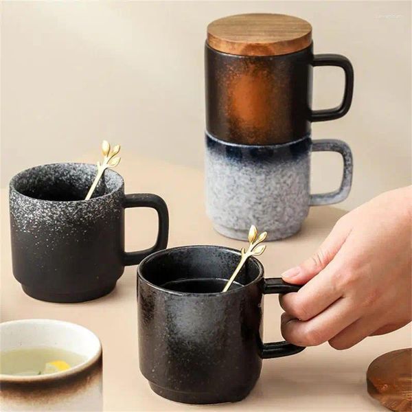 Canecas Ins simples copo de água Creca criativa de cerâmica com tampa de chá de chá european estilo artístico presente de aniversário presente