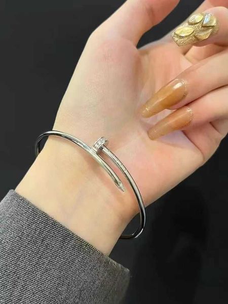 Carretti Bracciale in titanio in acciaio Bracciale per unghie con apri sbiadita Simple e Student Ring Girlfriend Best Friend Gift