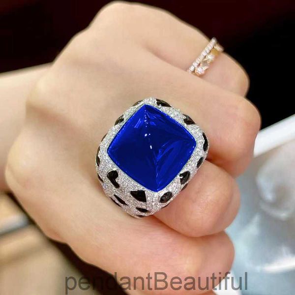 2024 Tasarımcı Ring Royal Sapphire Kırmızı Elmas Emerald 17 Lüks All-Diamond Ring Moda Trendi