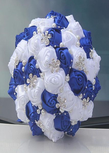 Kraliyet Mavi Gül Kristal Düğün Buketleri Gelin Saten için Yapay Çiçekler Çiçekleri Tutan El Yapımı Gelin Nedime