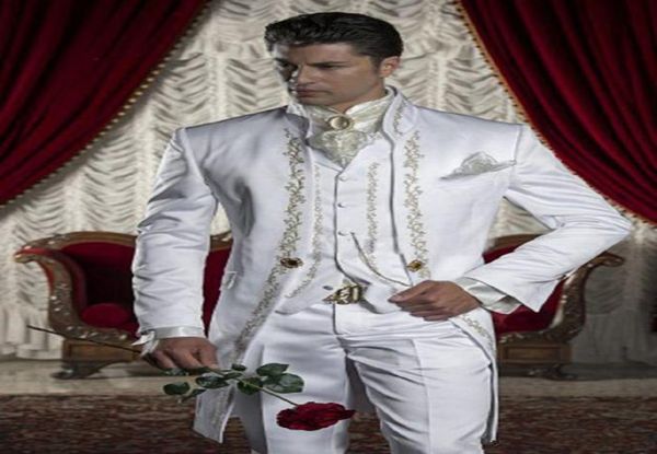 Moda Bordado de três peças Tuxedos Long White Men Terno de casamento Homens Bridgroom Jantar PROM VESTIM