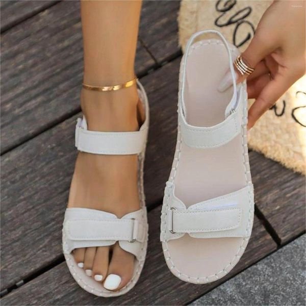 Sandálias Luxury Woman Sandal Feminino Moda de Verão Aberta de One Line Buckle Beach Sneaker