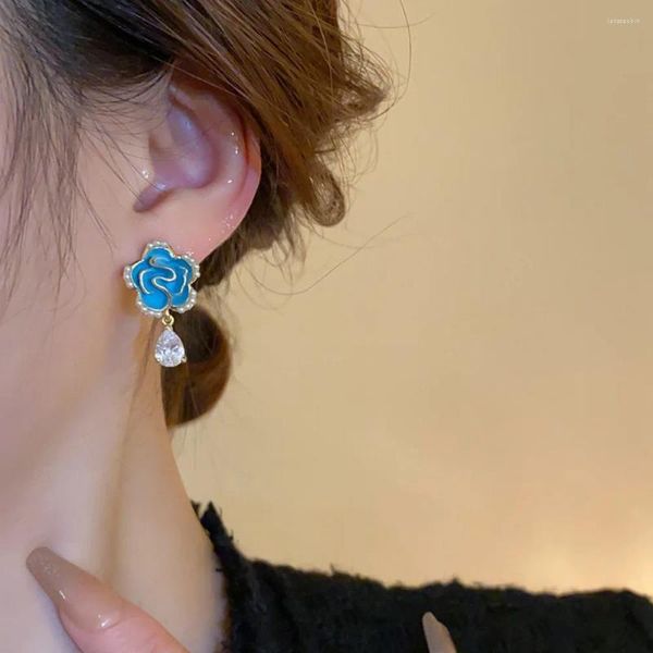 Orecchini per borchie imitazione perle fiore barocco barocco leggero in lega di zinco goccia di gioielli blu blu