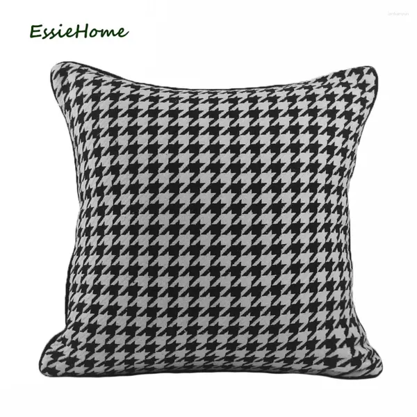 Pillow Essie Home Black White Houndstooth capa com sofá -sofá de tubulação