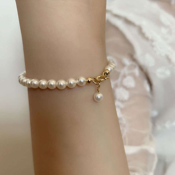 Zhengyuan Qiangguang Shijia Pearl Bracelet в Соединенных Штатах Gold Package, Light Fashion, Simple и Wersatile, также разработанном блоггерами Fever