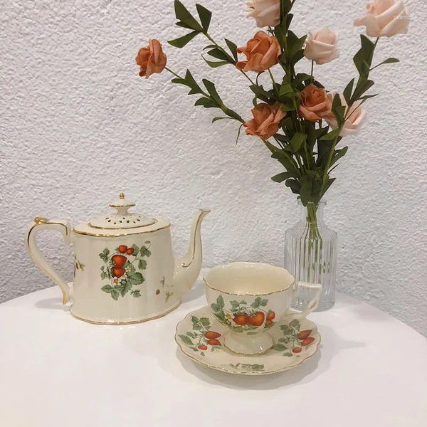 Fincan tabakları retro çilek kahve fincanı ve saucer çevre dostu çay seti çaydanlık seramik vintage yeniden kullanılabilir Tazas de Cafe mutessil EB5bd