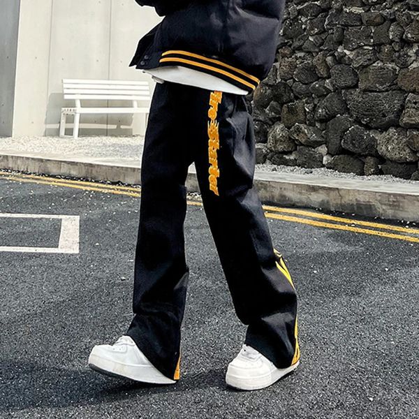 High Street Yellow Flame Letter Bordado reto mass de calças casuais harajuku solto calças de par de casal de tamanho grande 240329