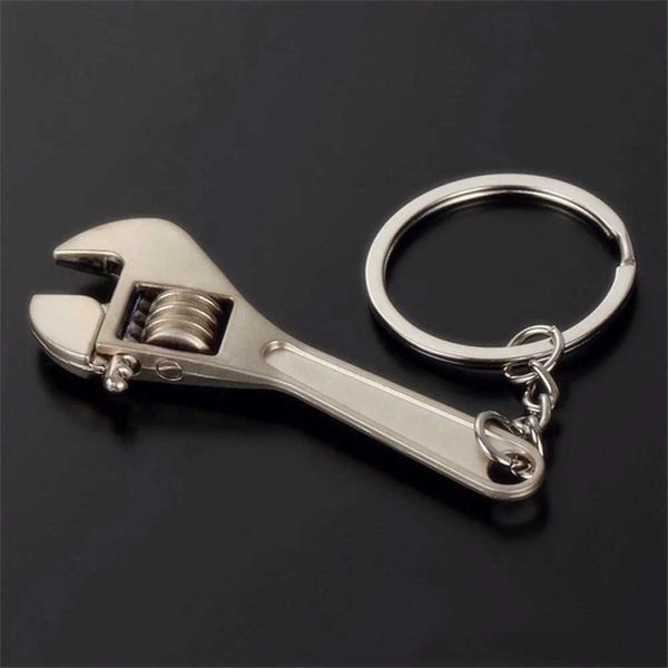 Schlüsselanhänger Lanyards Mini -Werkzeugschlüssel Keychain Metall Car Keyring Hochwertige Simulation Schmuckgeschenk Q240403