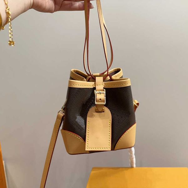 Винтажный симпатичный дизайнерский мини -ковш сумки роскошные кожа