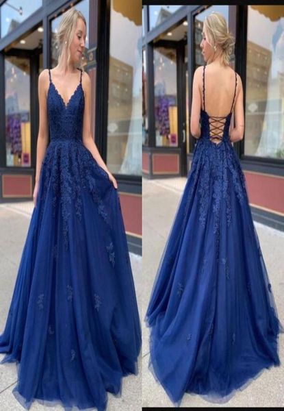 Abito da ballo da ballo blu blu navy abiti da sera lunghi 2021 vneck spaghetti croce croce aline in pizzo applique elegante formale 2811265