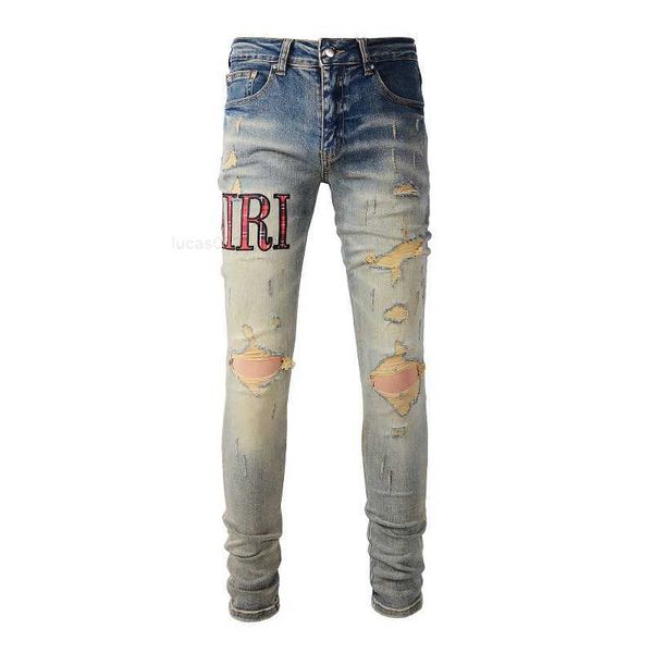 Дизайнерские джинсы мужчина буква бренд бренд белый черный рок Брюки для байкерских брюк Man Pant Broken Hole Emelcodery Размер 28-40