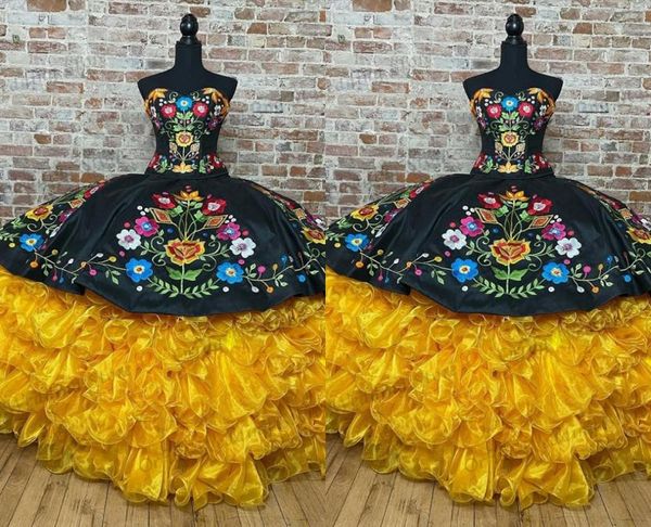 2022 Vintage Black Yellow Quinceanera Vestidos de estilo mexicano Brilhões bordados Lacia sem alças Sweet 15 Girls Charro6726054