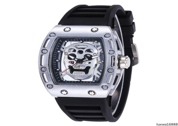 Luxwa188 Sport Quarz Watch Silikongelenkschädel Schädel Sports Uhren Männer lässig Mode Skelett Quarz Uhren Mode Männer Quar9605601