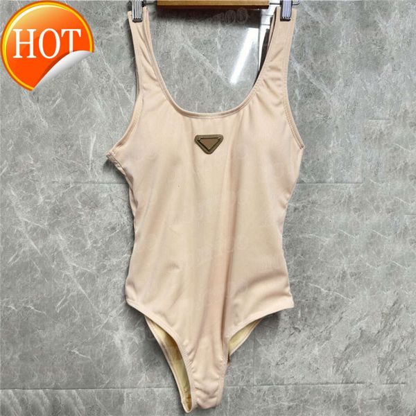 Günstiger Großhandel Designer sexy Bikini Sets 2024 Neues Fashion Metal Badge Badeanzüge Frauen Bodys sexy Rückenless One -Tiefe Sommer Holiday Beach Kee